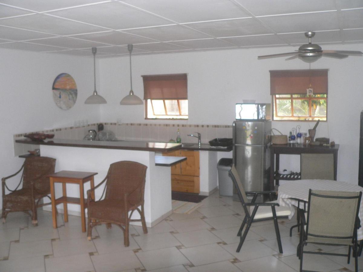 Blue Moon Beach Holiday Resort Inhambane Exterior photo