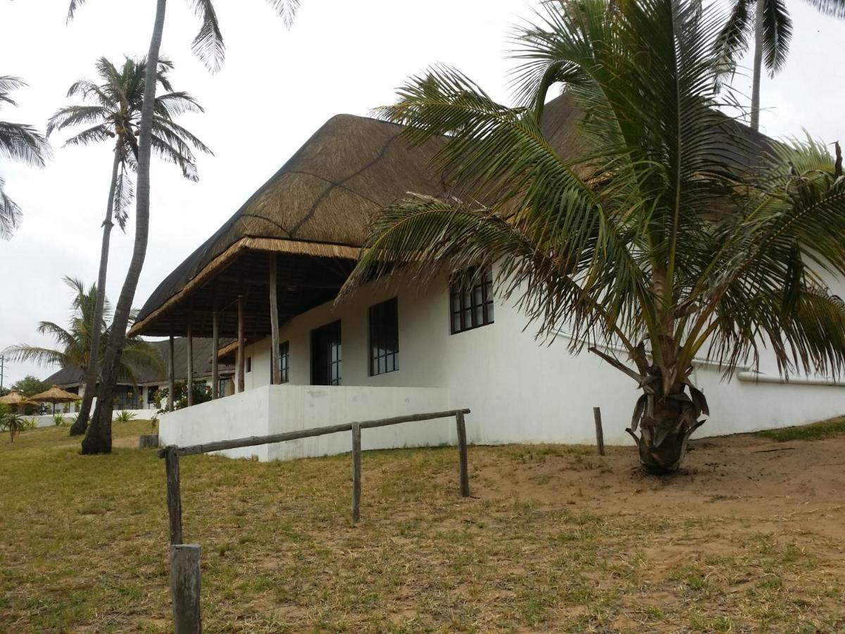 Blue Moon Beach Holiday Resort Inhambane Exterior photo