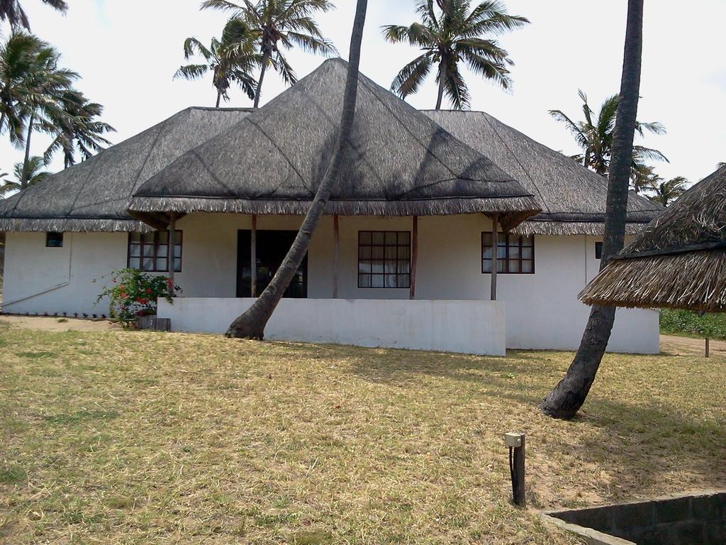 Blue Moon Beach Holiday Resort Inhambane Room photo