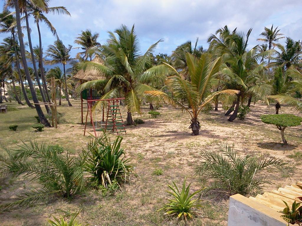 Blue Moon Beach Holiday Resort Inhambane Exterior photo