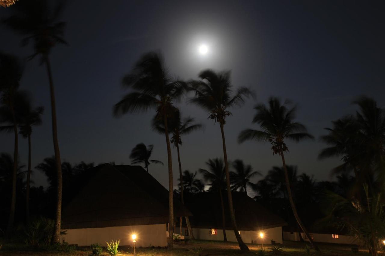 Blue Moon Beach Holiday Resort Inhambane Exterior photo