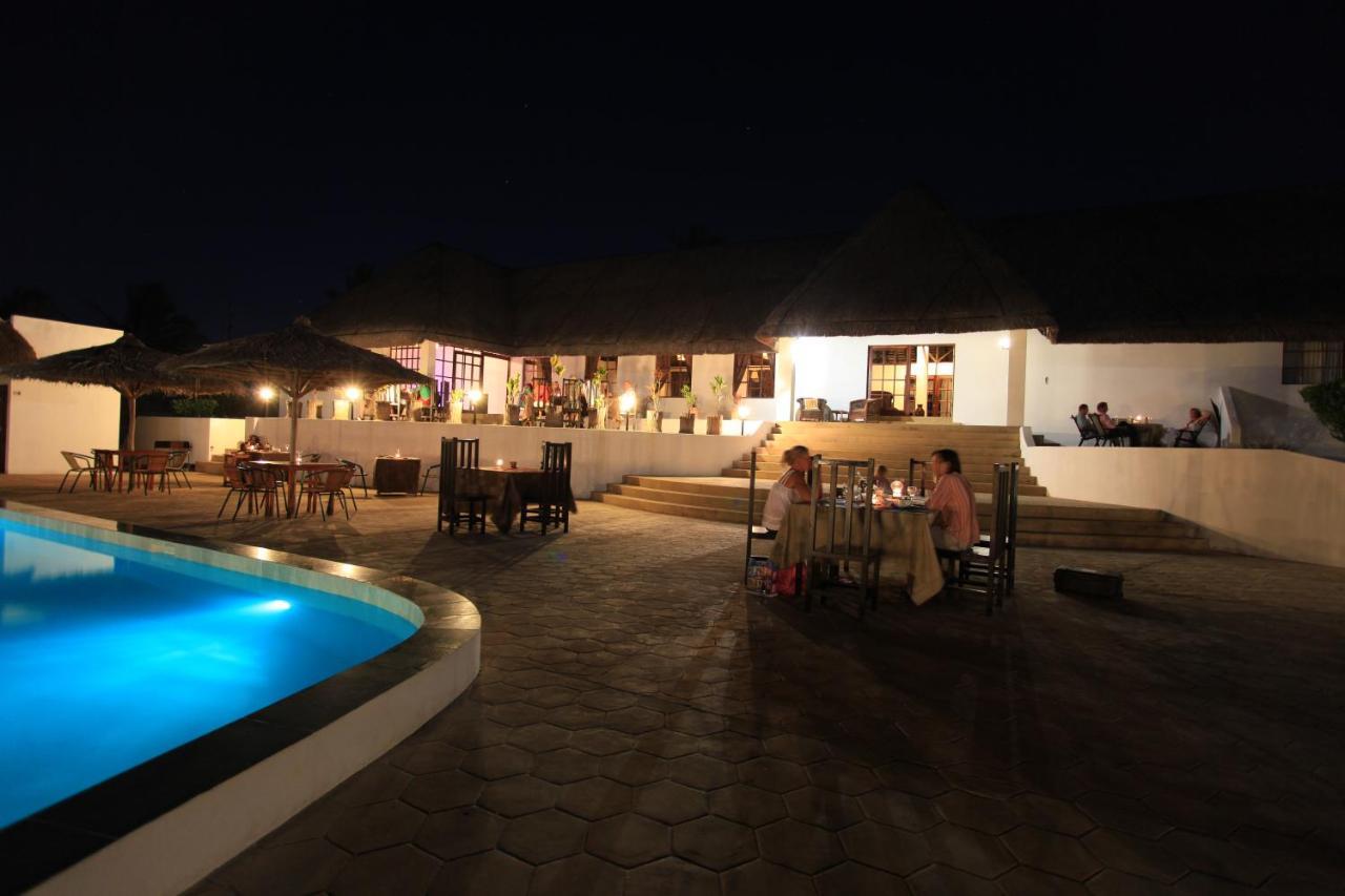 Blue Moon Beach Holiday Resort Inhambane Exterior photo
